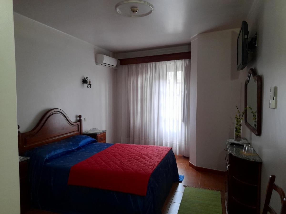 Residencial Das Trinas 2 Guimaraes Ngoại thất bức ảnh